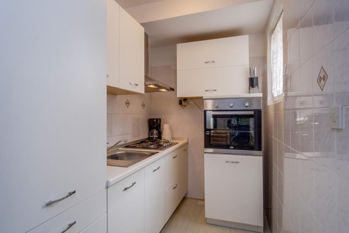 Apartmani Nadalina 베리로신즈 외부 사진