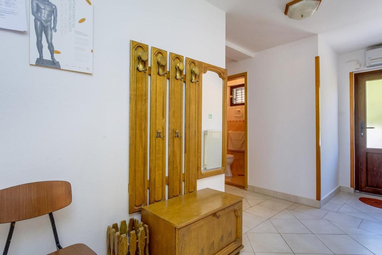 Apartmani Nadalina 베리로신즈 외부 사진