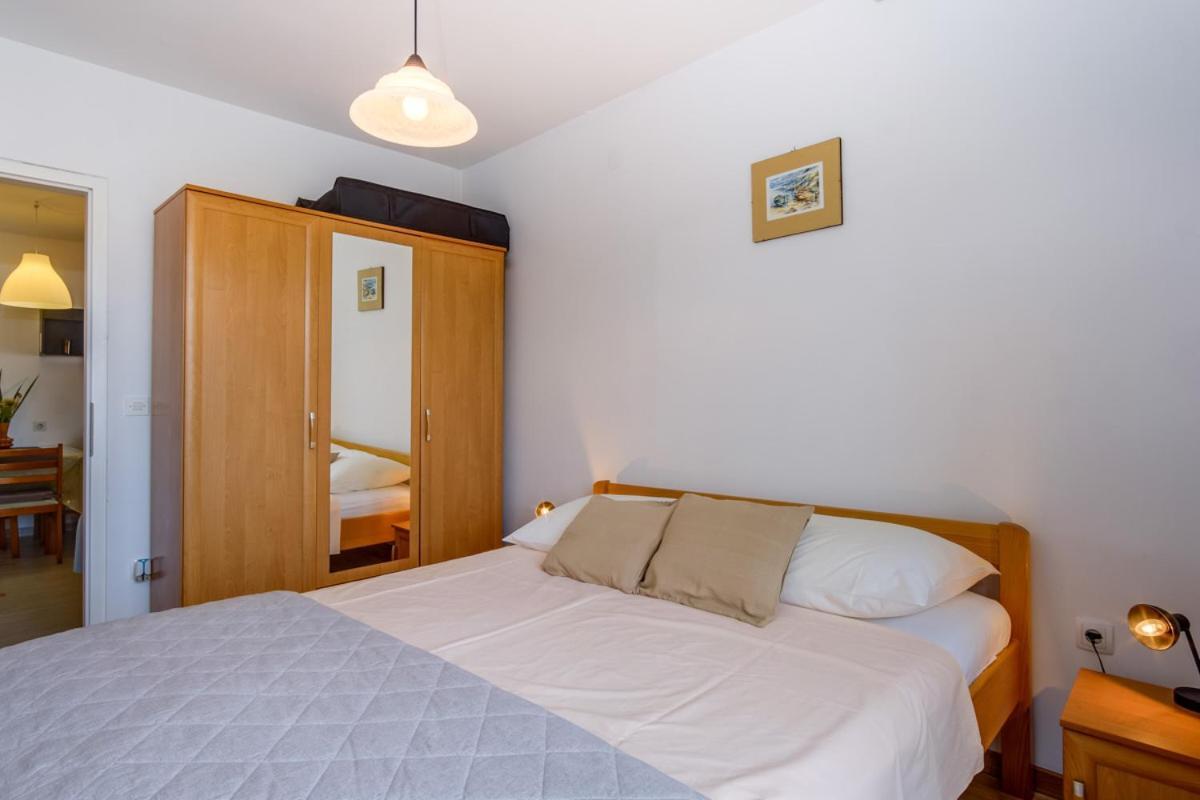 Apartmani Nadalina 베리로신즈 외부 사진