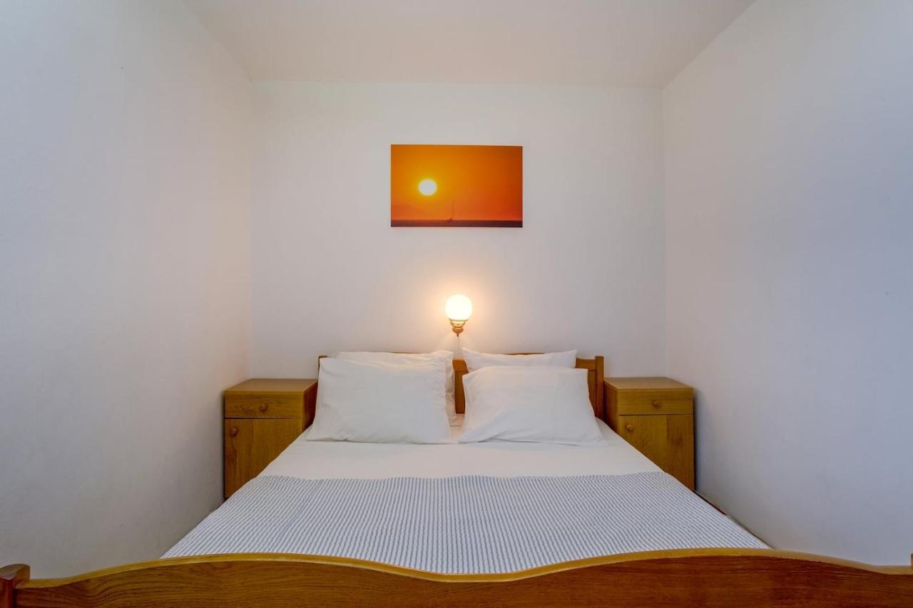 Apartmani Nadalina 베리로신즈 외부 사진